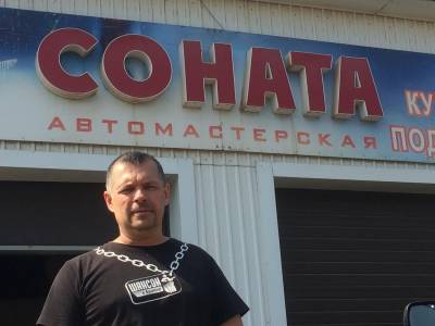 Андрей Зацаринный, руководитель автомастерской «Соната»